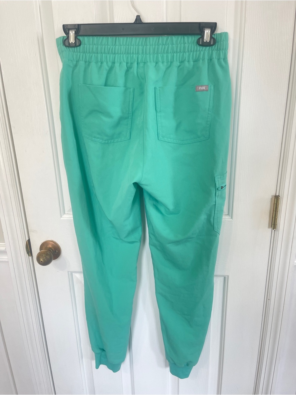 Figs Uman Relaxed Jogger Size Small Surgical Green Scrub Pants - Picture 3 of 8